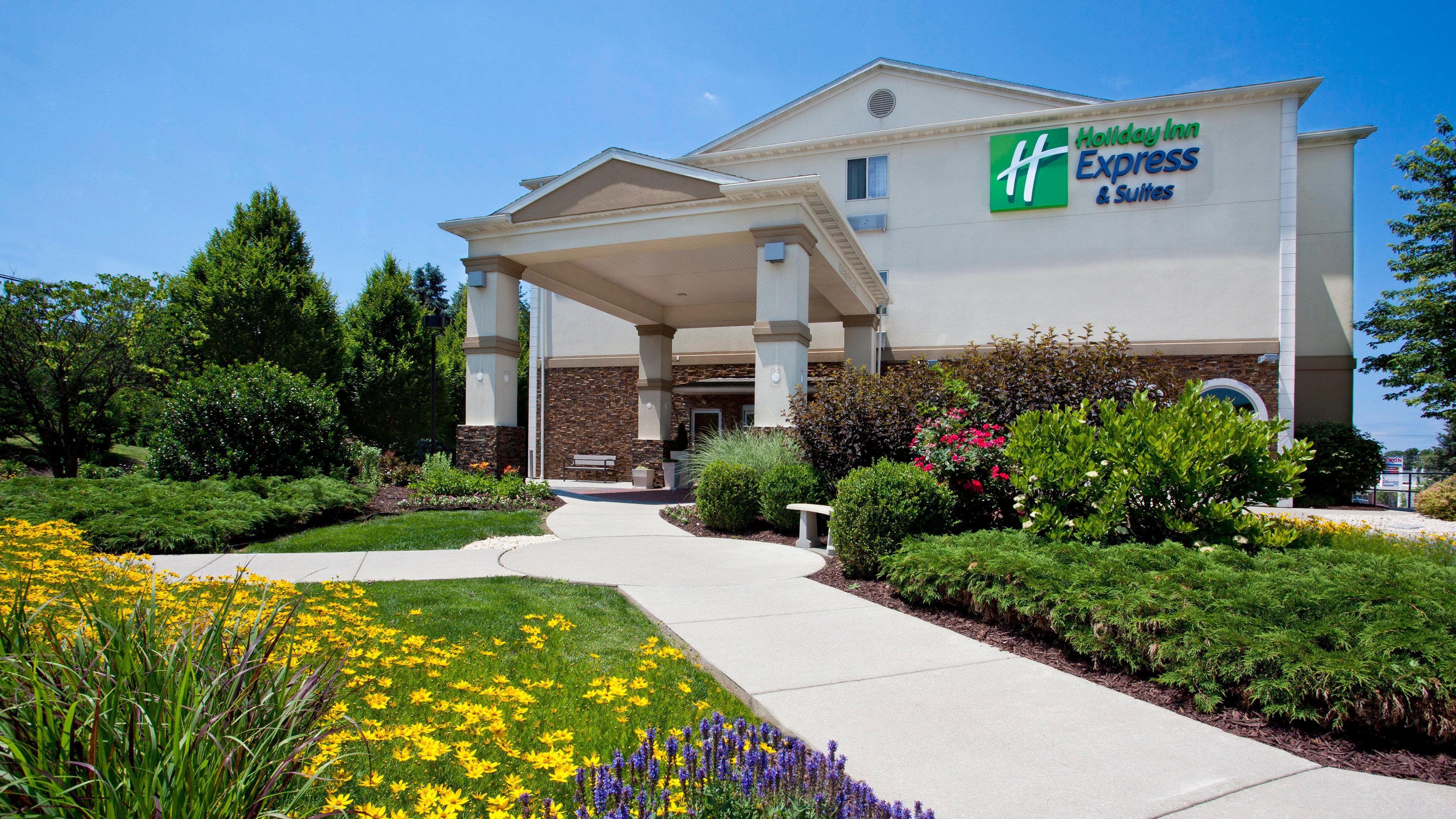 Express And West By Ihg Hotel