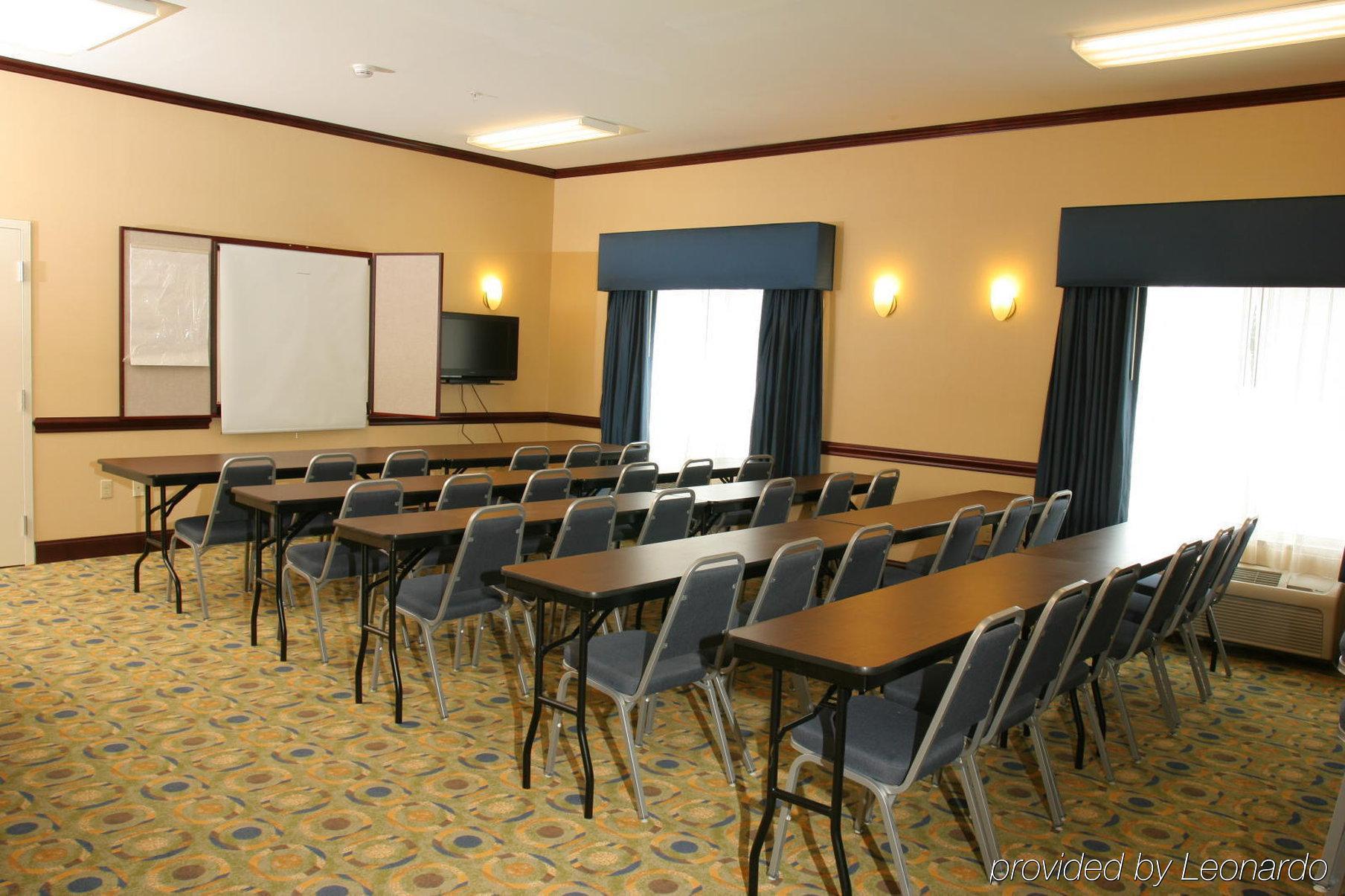 Express And West By Ihg Hotel 3*