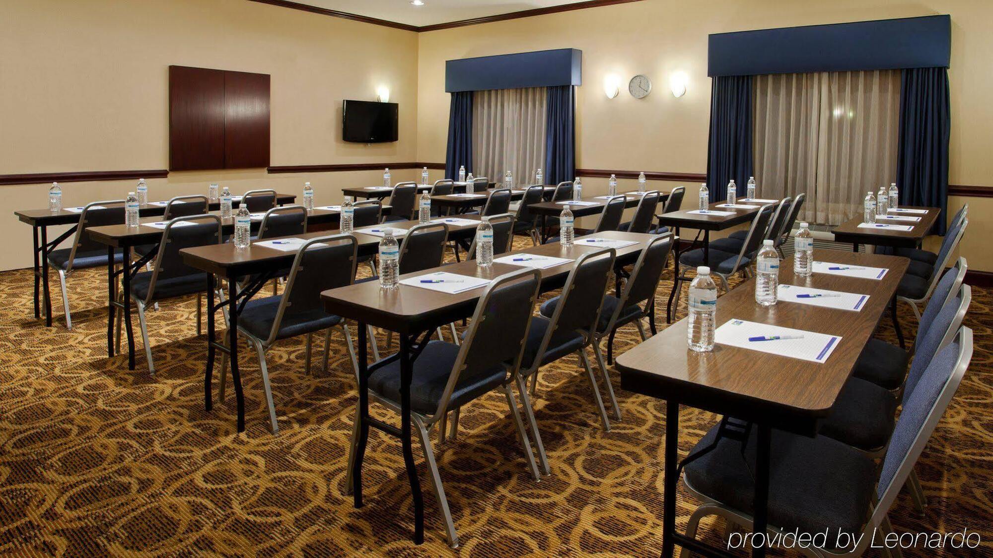 Express And West By Ihg Hotel 3*