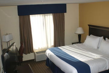 Express And West By Ihg Hotel