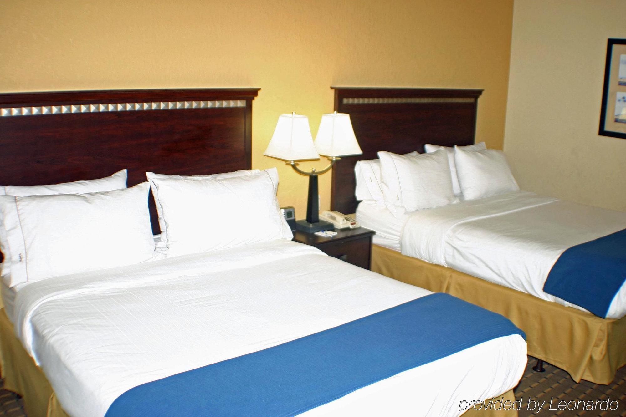 Express And West By Ihg